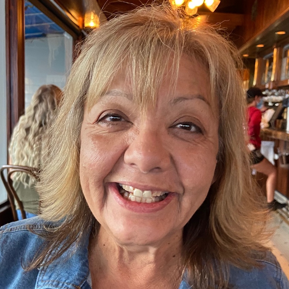 Meet your Posher, Elaine